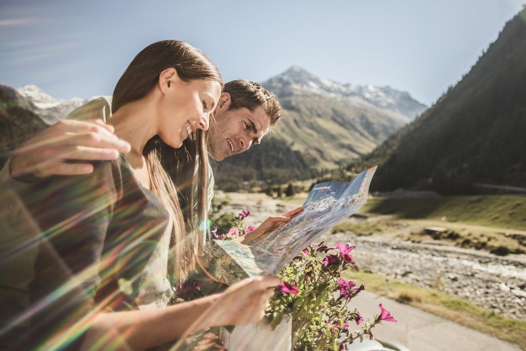 Hotel Vier Jahreszeiten Sankt Leonhard im Pitztal Exterior foto